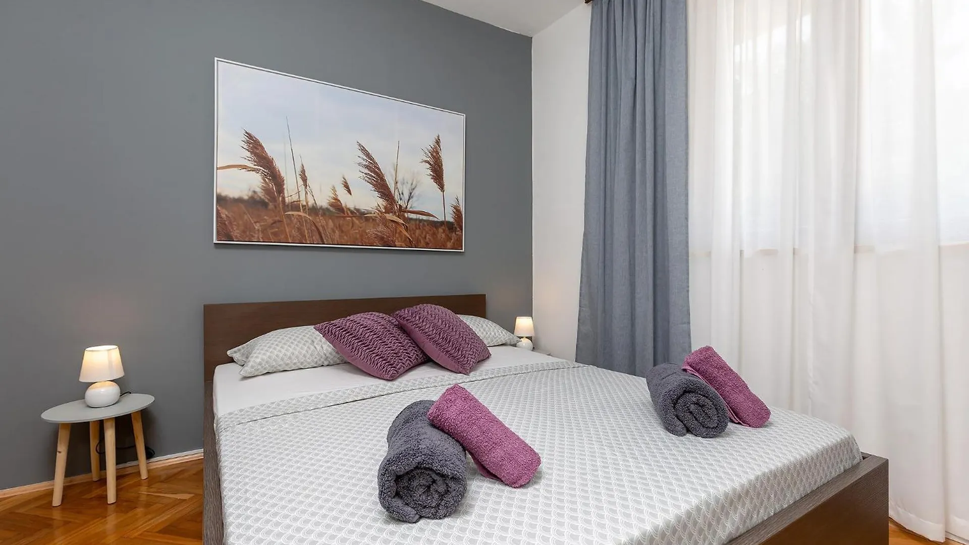 Beautiful Apartment Fratta With Garden In Tar Frata