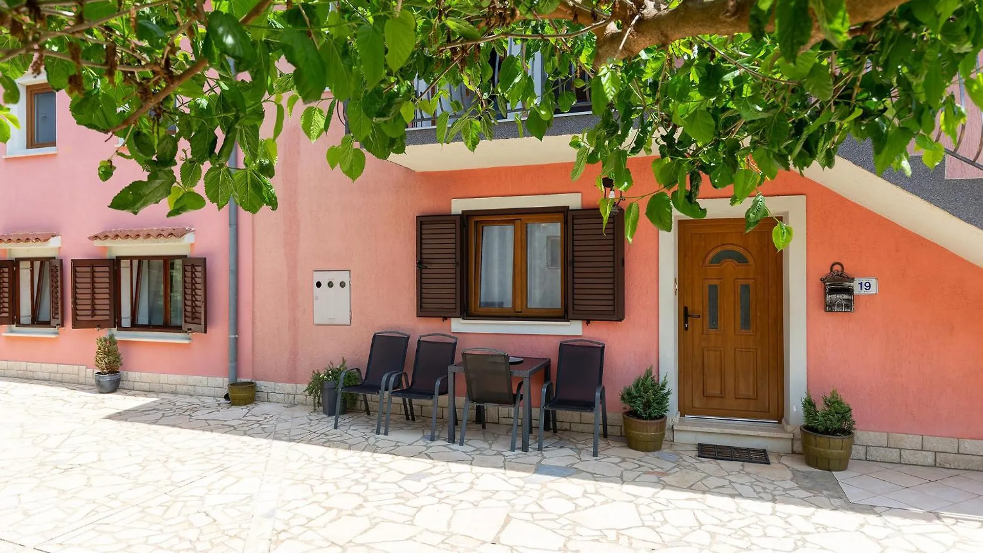 Beautiful Apartment Fratta With Garden In Tar Frata 0*,